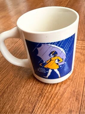 Vintage 1968 Morton Salt Girl When It Rains It Pours Collectible Coffee Mug